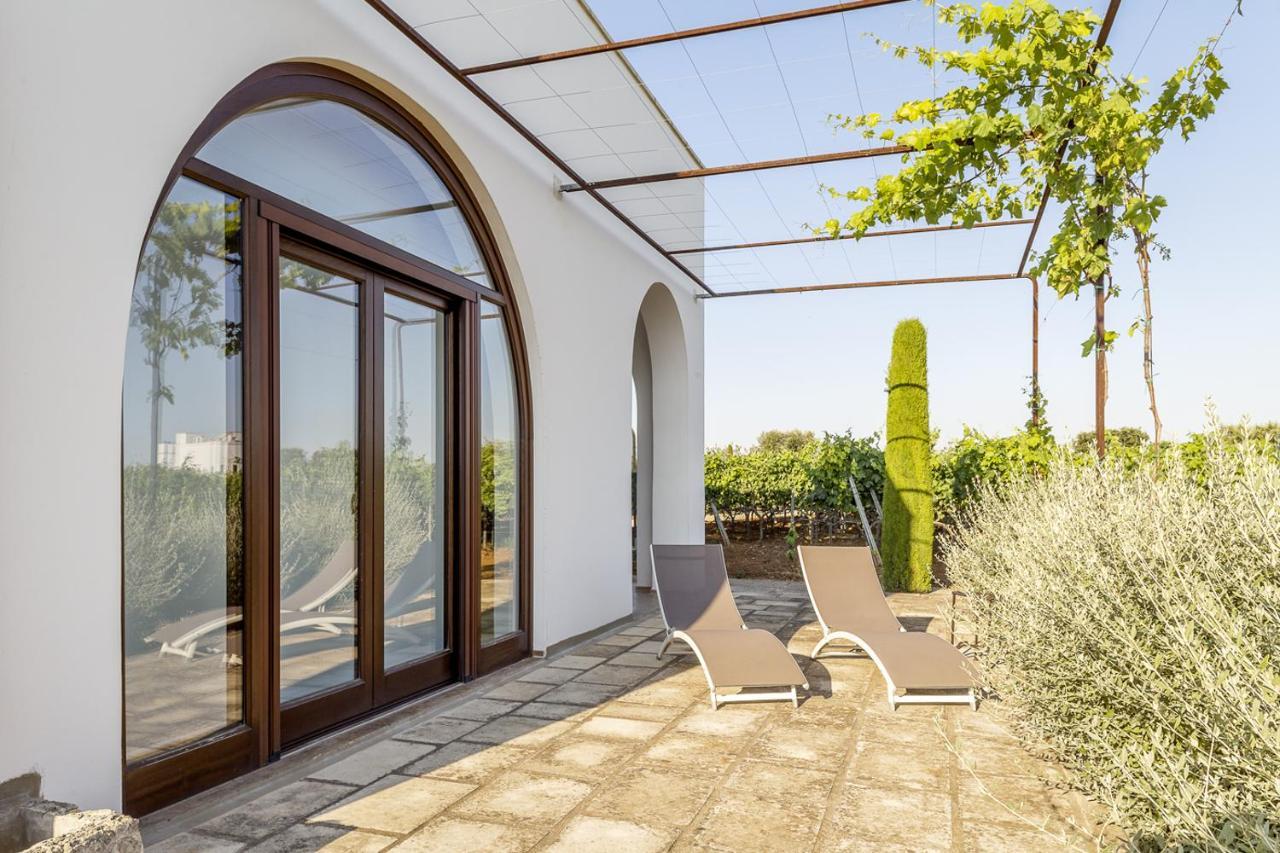 Tenutayala - Residenza Agrituristica Parabita Exteriör bild