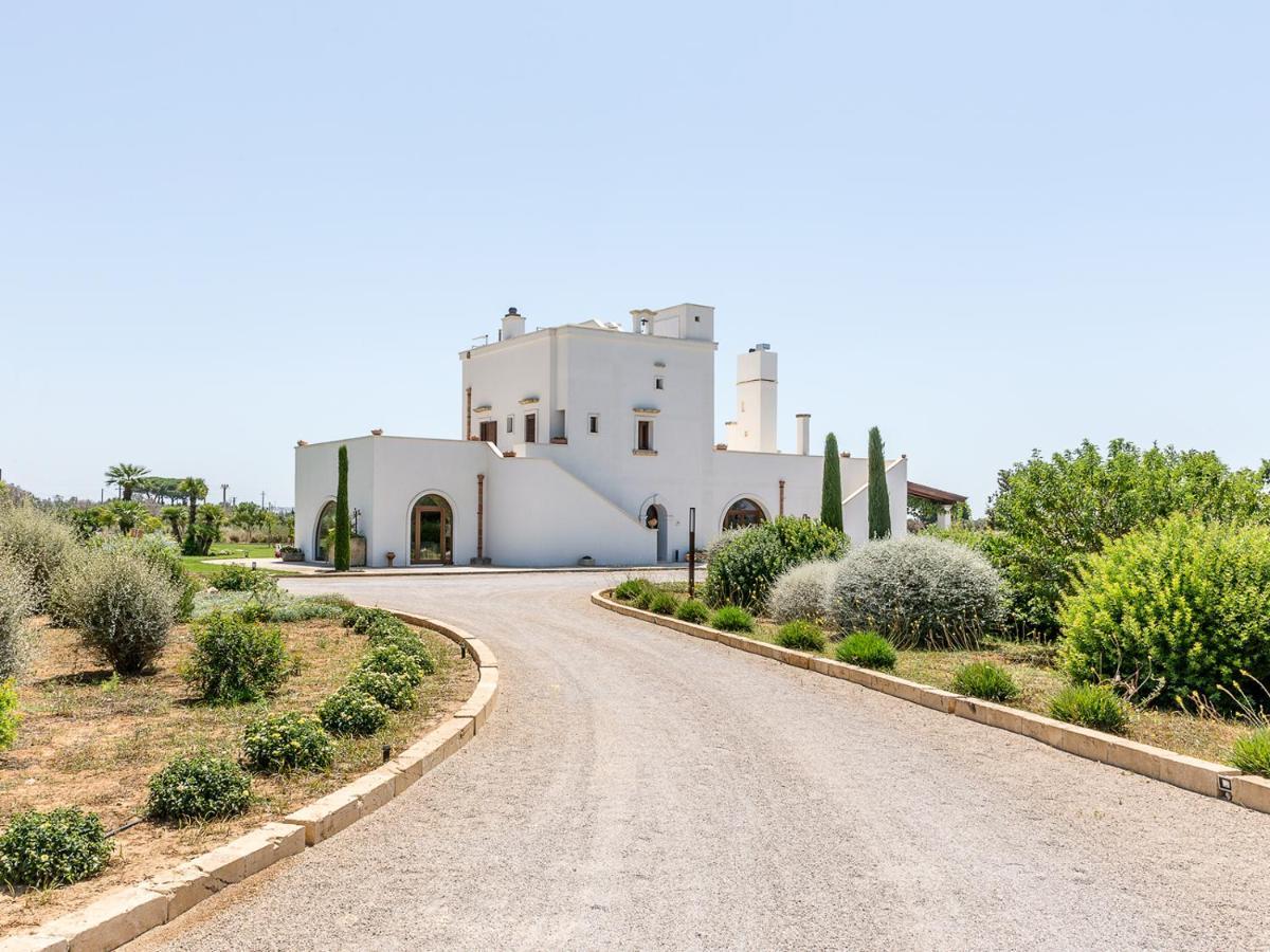 Tenutayala - Residenza Agrituristica Parabita Exteriör bild