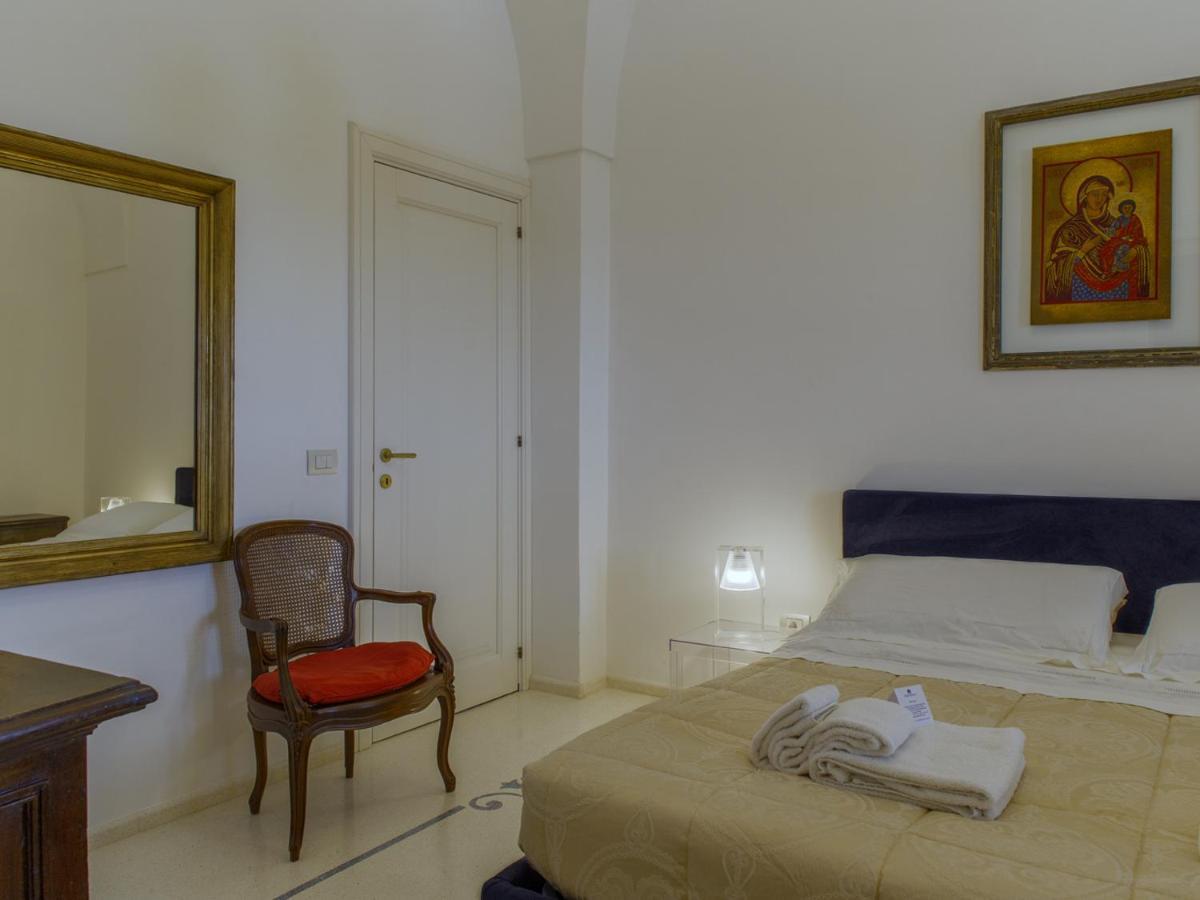 Tenutayala - Residenza Agrituristica Parabita Exteriör bild
