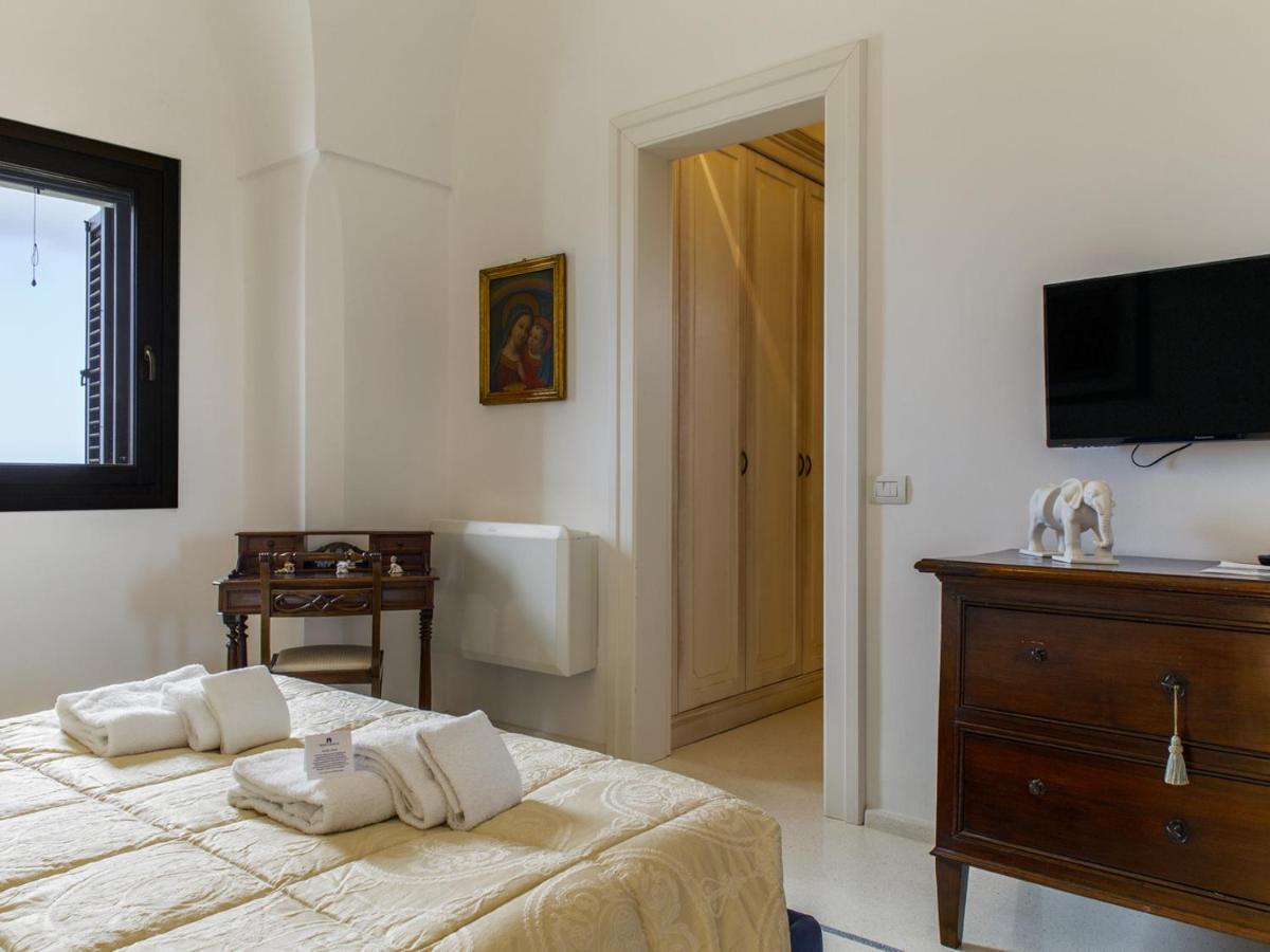 Tenutayala - Residenza Agrituristica Parabita Exteriör bild