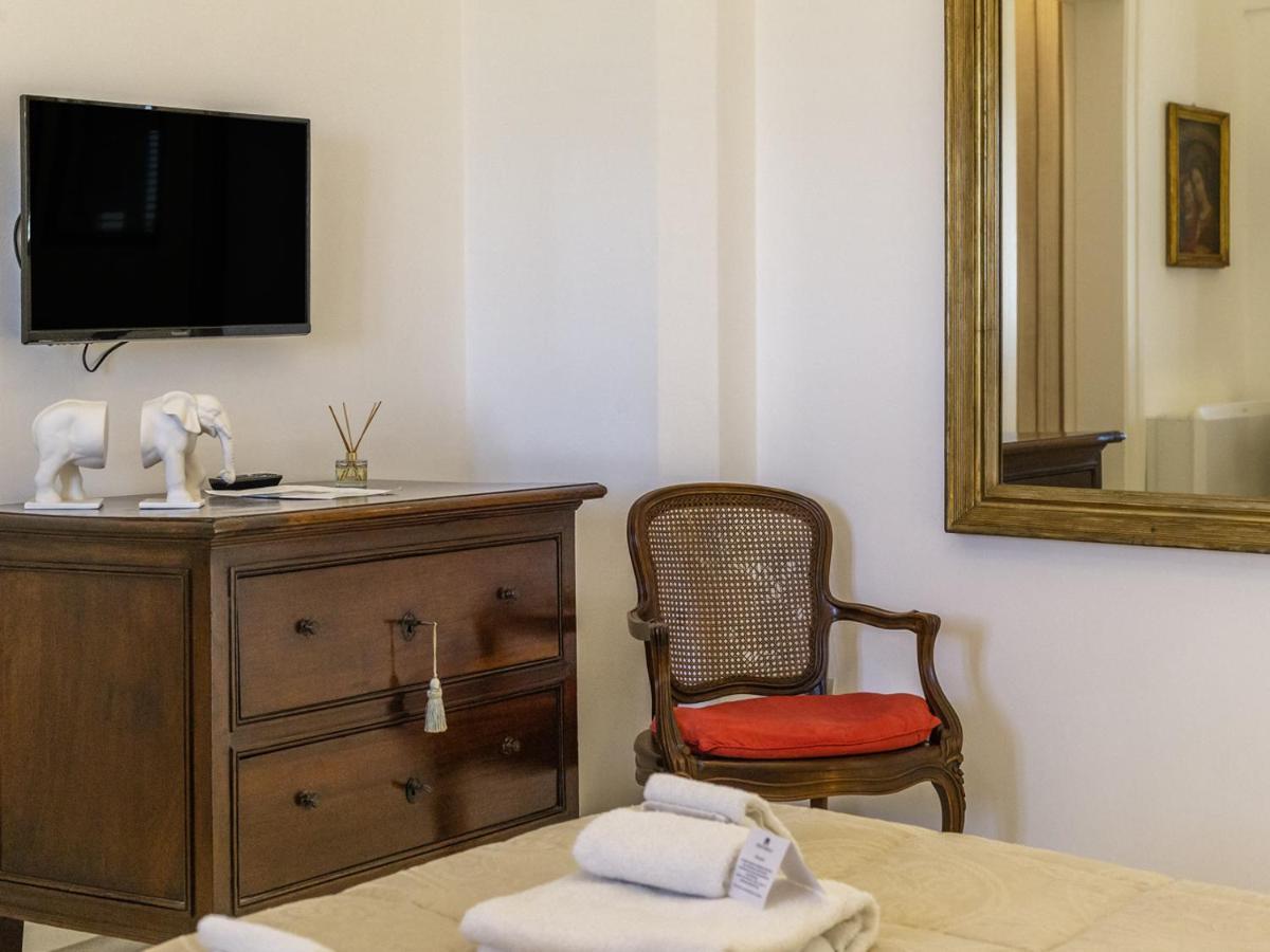 Tenutayala - Residenza Agrituristica Parabita Exteriör bild