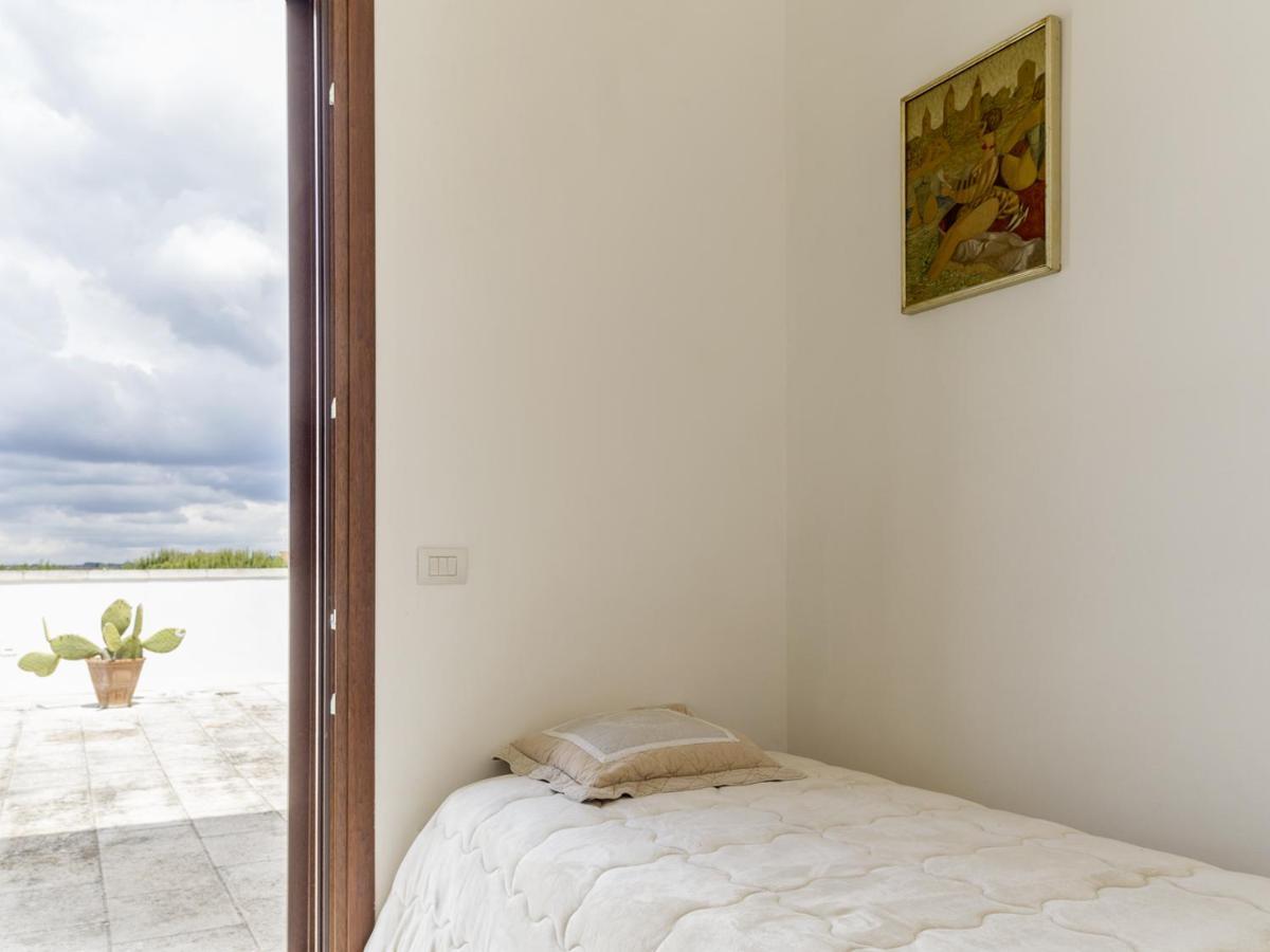 Tenutayala - Residenza Agrituristica Parabita Exteriör bild